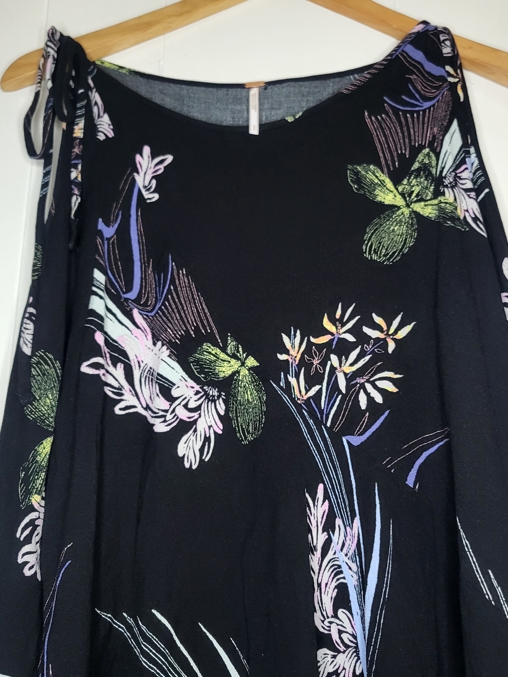 Free People Black Floral Cold-Shoulder Tunic - Picture 3 of 13